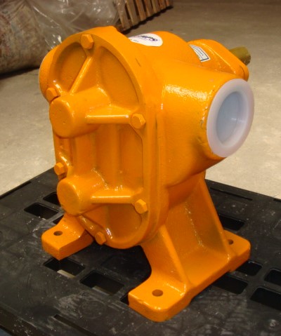 BOMBA DE ENGRANES PARA FLUJO 15GMP A 2 B .028LIT